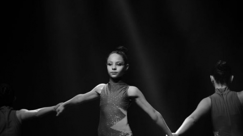  מופע מחול והתעמלות קצבי, צבעוני וכייפי שכולו מורכב מהילדים המוכשרים שלנו!  (5).jpg